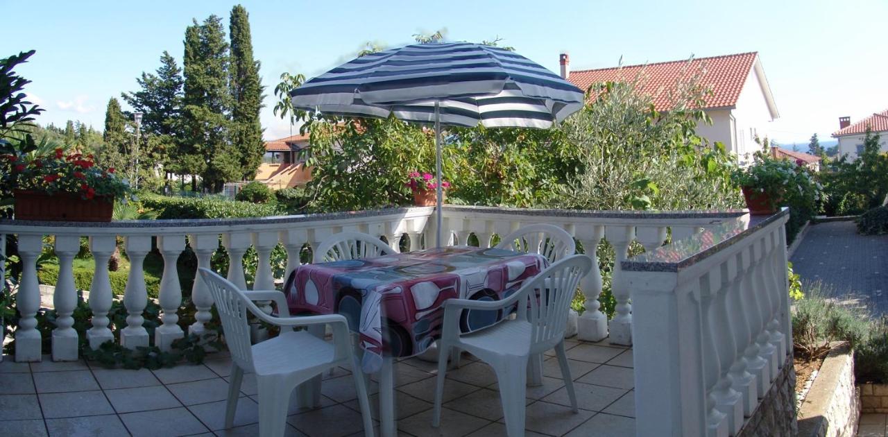 Apartments Bozica Krk Town Buitenkant foto