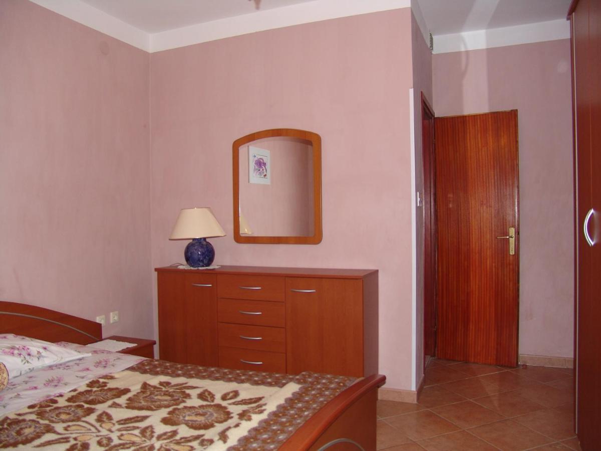 Apartments Bozica Krk Town Buitenkant foto