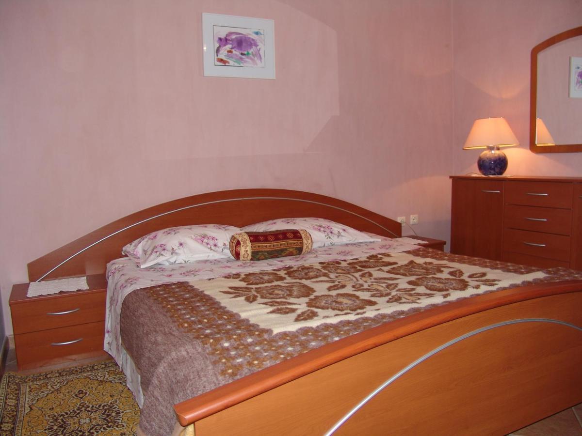 Apartments Bozica Krk Town Buitenkant foto